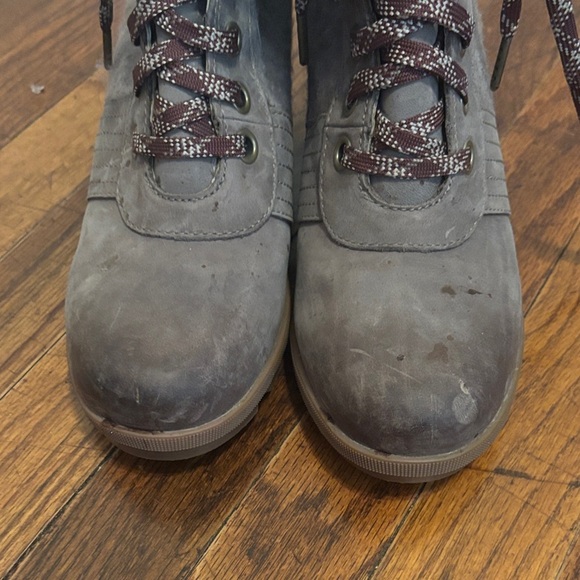 Sorel Women's Lexie Brown Lace-Up Wedge Boots - Picture 4 of 4